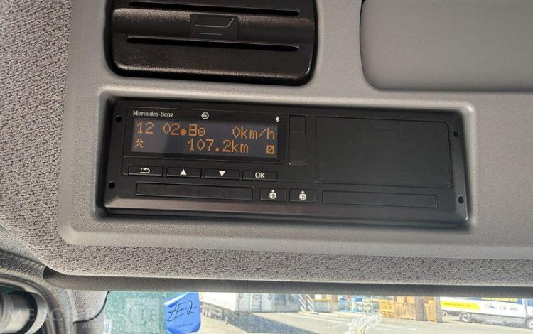 MERCEDES ATEGO 1324 VERT 848541