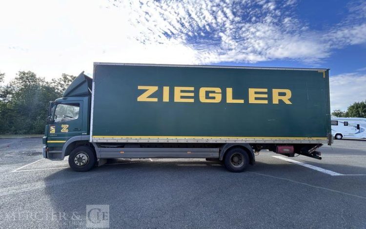 MERCEDES ATEGO 1524 VERT AQ-798-TH