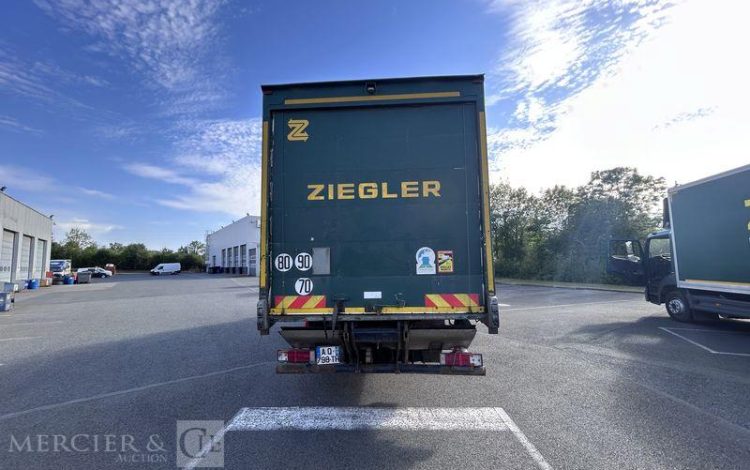 MERCEDES ATEGO 1524 VERT AQ-798-TH