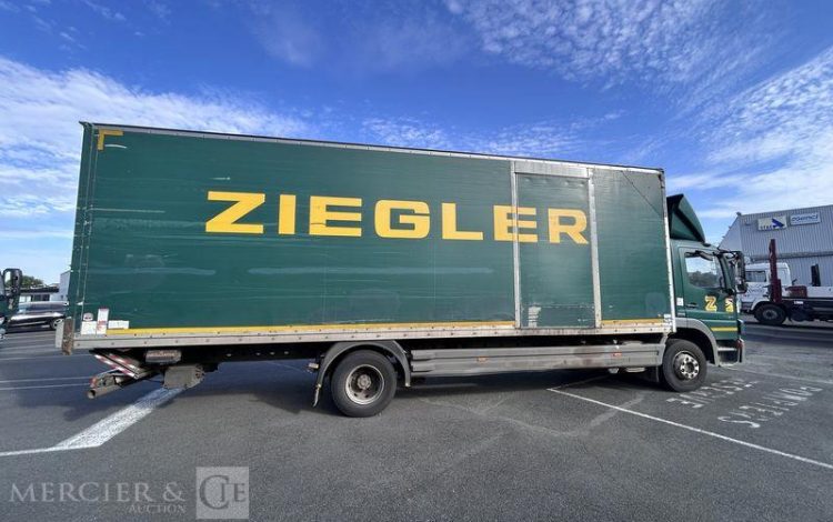 MERCEDES ATEGO 1524 VERT AQ-798-TH