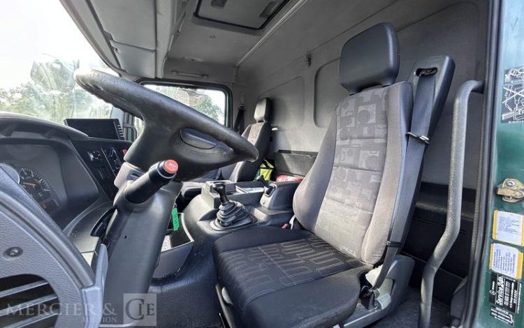 MERCEDES ATEGO 1524 VERT AQ-798-TH