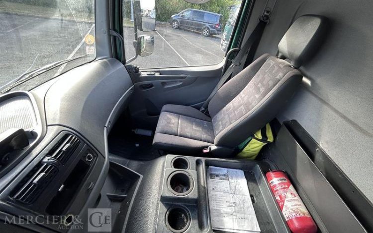 MERCEDES ATEGO 1524 VERT AQ-798-TH