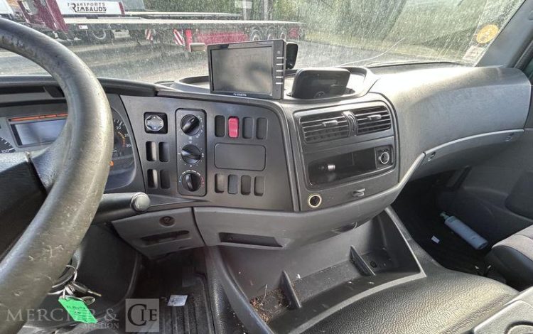 MERCEDES ATEGO 1524 VERT AQ-798-TH
