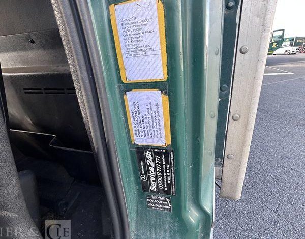 MERCEDES ATEGO 1524 VERT AQ-798-TH