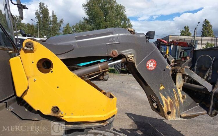 MECALAC CHARGEUSE A TOURELLE ROTATIVE AS700 – 0,65 M3 – 2958 HEURES – ANNEE 2021  AS700
