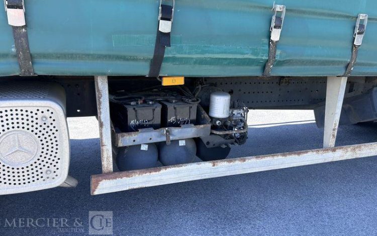 MERCEDES AXOR 1833 CAISSE HAYON VERT BE-082-QC