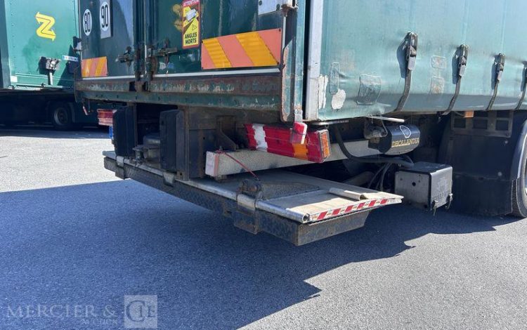 MERCEDES AXOR 1833 CAISSE HAYON VERT BE-082-QC