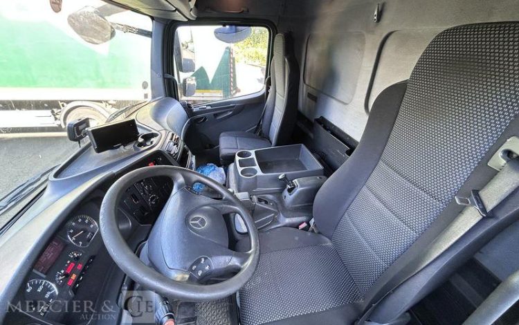 MERCEDES ATEGO 1218 VERT BL-702-GA
