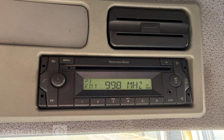 MERCEDES ATEGO 1524 VERT BT-772-BH