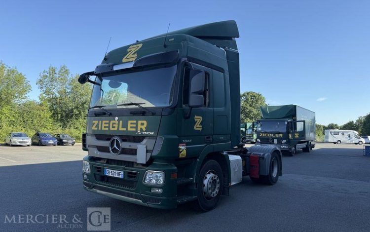 MERCEDES ACTROS 1844 VERT CB-631-HF