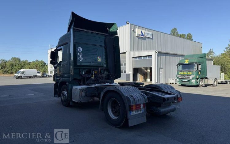 MERCEDES ACTROS 1844 VERT CB-631-HF