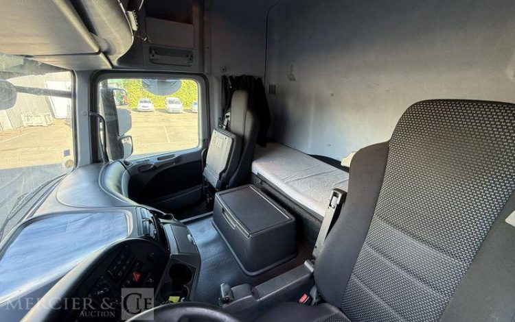 MERCEDES ACTROS 1844 VERT CB-631-HF