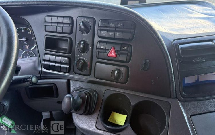 MERCEDES ACTROS 1844 VERT CB-631-HF
