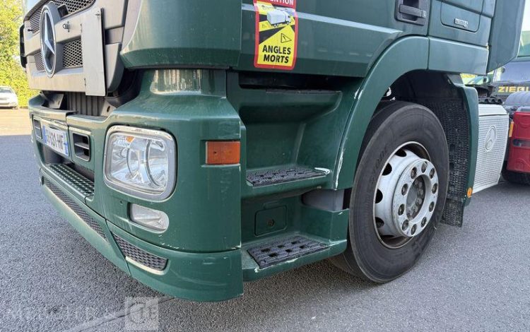 MERCEDES ACTROS 1844 VERT CB-631-HF