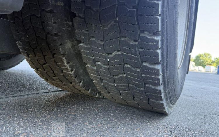 MERCEDES ACTROS 1844 VERT CB-631-HF