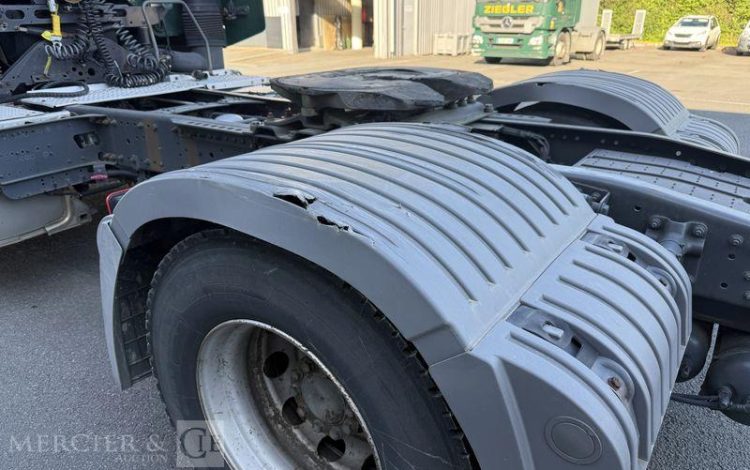 MERCEDES ACTROS 1844 VERT CB-631-HF