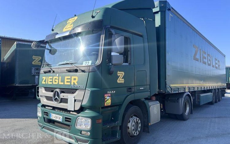 MERCEDES ACTROS 1844 VERT CC-458-GK