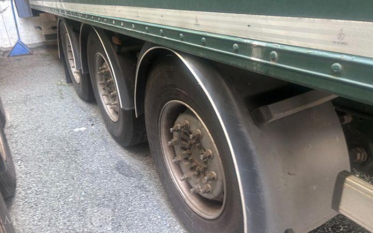 FRUEHAUF SREM FOURGON 38T RIDEAU FIT 3 ESSIEUX VERT CE-884-RW