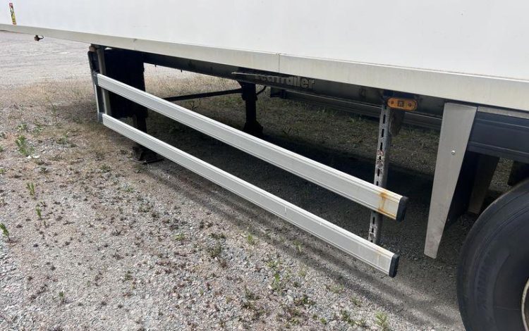 LECITRAILER SREM FOURGON 3 ESSIEUX 38T BLANC CF-003-JF