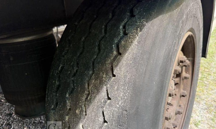 TROUILLET SREM FOURGON 3 ESSIEUX 34T RIDEAU FIT VERT CL-082-TM