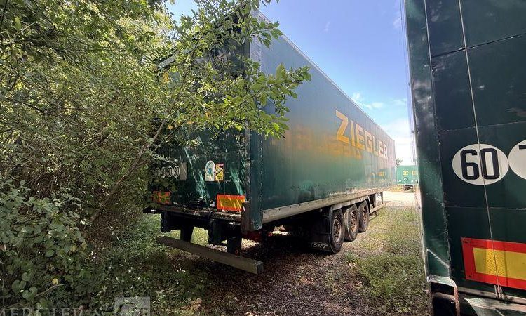 TROUILLET SREM FOURGON 3 ESSIEUX 34T RIDEAU FIT VERT CL-082-TM