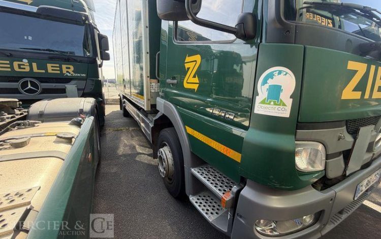 MERCEDES ATEGO 1218 VERT CL-881-CC