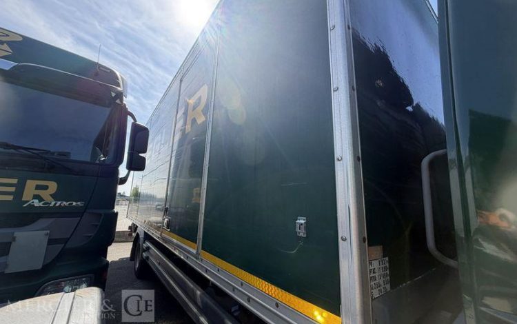 MERCEDES ATEGO 1218 VERT CL-881-CC