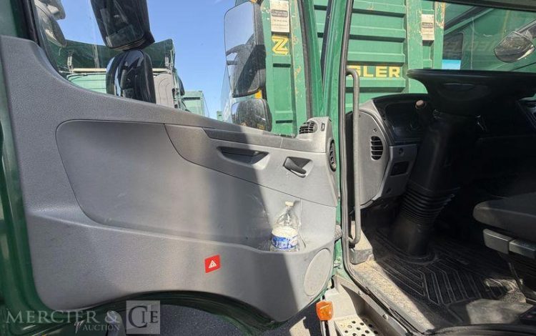 MERCEDES ATEGO 1218 VERT CL-881-CC