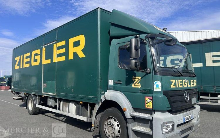 MERCEDES AXOR 1833 FOURGON HAYON VERT CN-826-SN