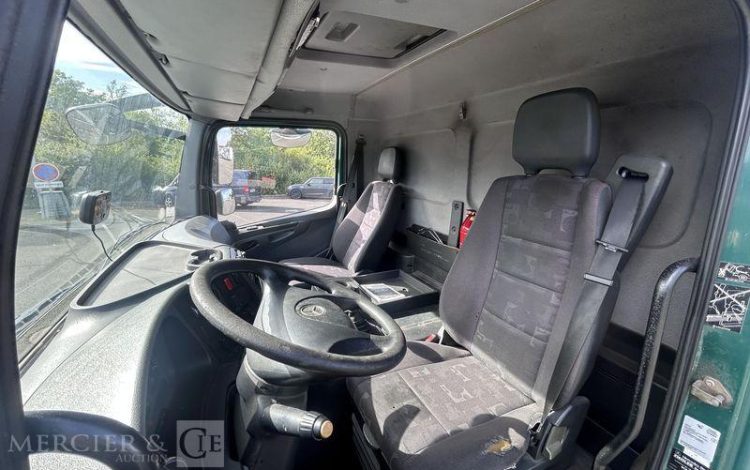MERCEDES AXOR 1833 FOURGON HAYON VERT CN-826-SN