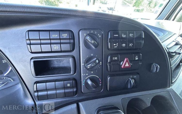 MERCEDES ACTROS 1844 VERT CP-724-MH