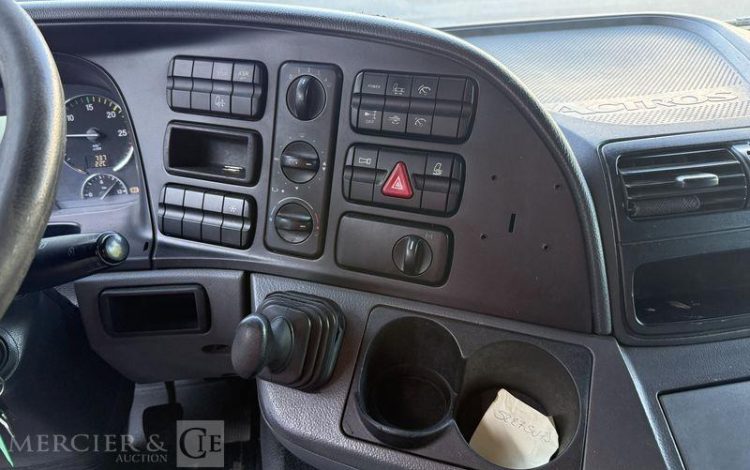 MERCEDES ACTROS 1844 VERT CP-877-MC