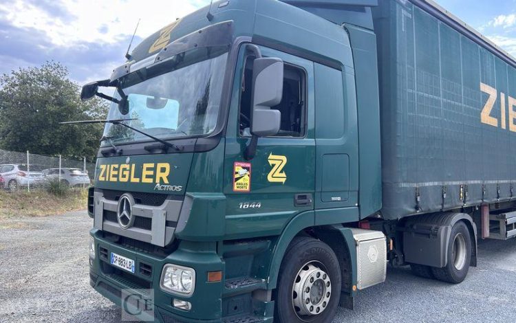 MERCEDES ACTROS 1844 VERT CP-883-LB