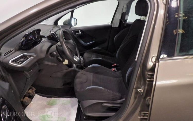 PEUGEOT 208 GENERATION-I 1.2 PURETECH 80CH ALLURE  CR-183-BT