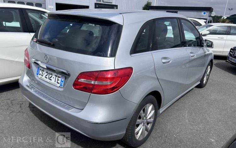 MERCEDES CLASSE B GRIS CS-212-TE