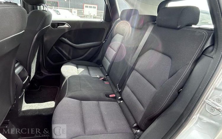 MERCEDES CLASSE B GRIS CS-212-TE