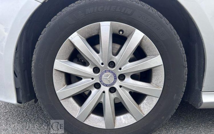 MERCEDES CLASSE B GRIS CS-212-TE