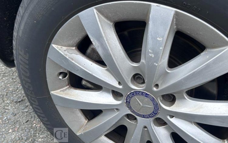 MERCEDES CLASSE B GRIS CS-212-TE