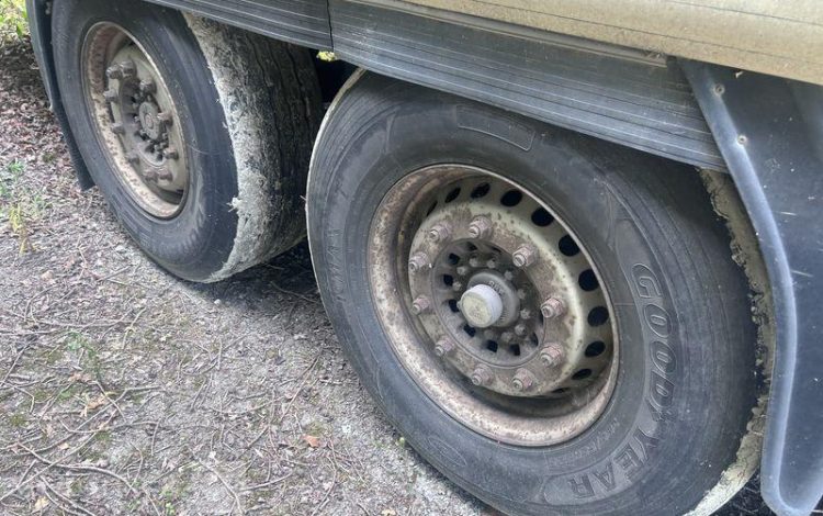 TROUILLET SREM FOURGON 2 ESSIEUX 27T RIDEAU FIT VERT CT-746-SH