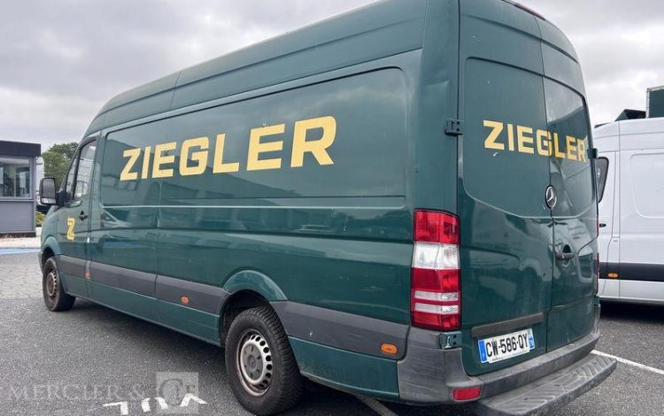 MERCEDES SPRINTER VERT CW-586-QY