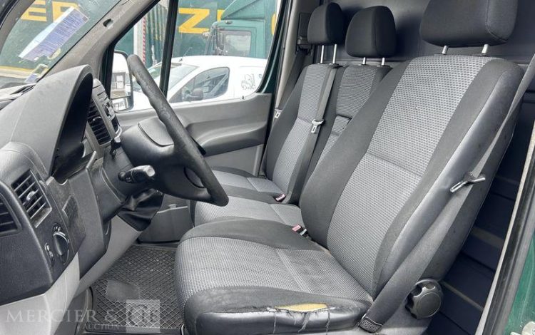 MERCEDES SPRINTER VERT CW-586-QY