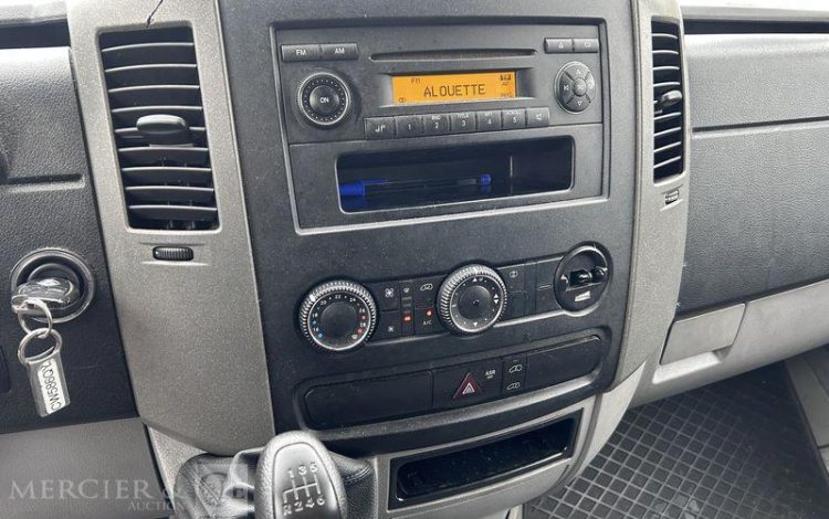 MERCEDES SPRINTER VERT CW-586-QY
