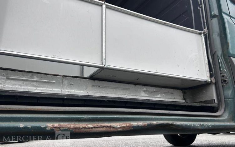 MERCEDES SPRINTER VERT CW-586-QY
