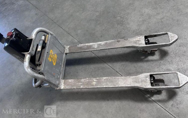 STILL TRANSPALETTE ELECTRIQUE T05 – CAP 500kg – AN 2013 – 93 HEURES GRIS D00551