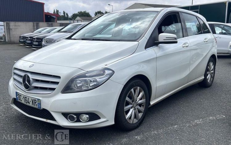 MERCEDES CLASSE B    BREAK BLANC DC-164-XR