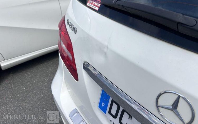 MERCEDES CLASSE B    BREAK BLANC DC-164-XR