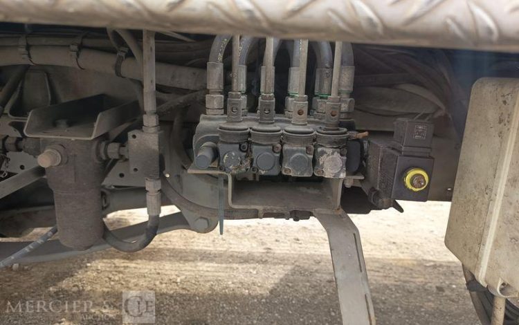 IVECO DAILY 35S11 AVEC NACELLE160 ALU DS – 16 M – 4564 HEURES – 97339 KMS – ANNEE 2014 ROUGE DC-655-JW