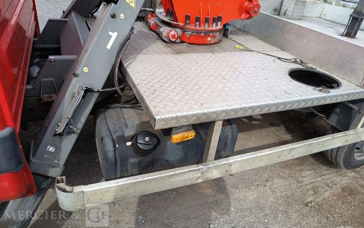 IVECO DAILY 35S11 AVEC NACELLE160 ALU DS – 16 M – 4564 HEURES – 97339 KMS – ANNEE 2014 ROUGE DC-655-JW