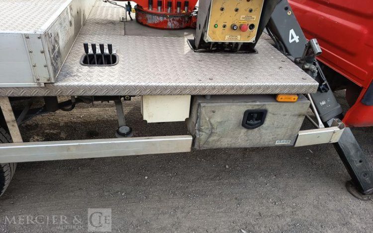 IVECO DAILY 35S11 AVEC NACELLE160 ALU DS – 16 M – 4564 HEURES – 97339 KMS – ANNEE 2014 ROUGE DC-655-JW