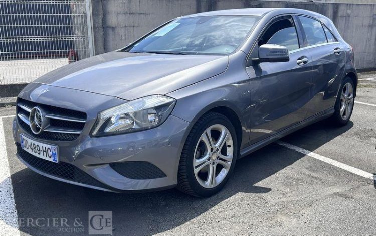 MERCEDES CLASSE A 1.5 180 CDI 110ch BLUEEFFICIENCY INSPIRATION 7G-DCT GRIS DD-489-HC